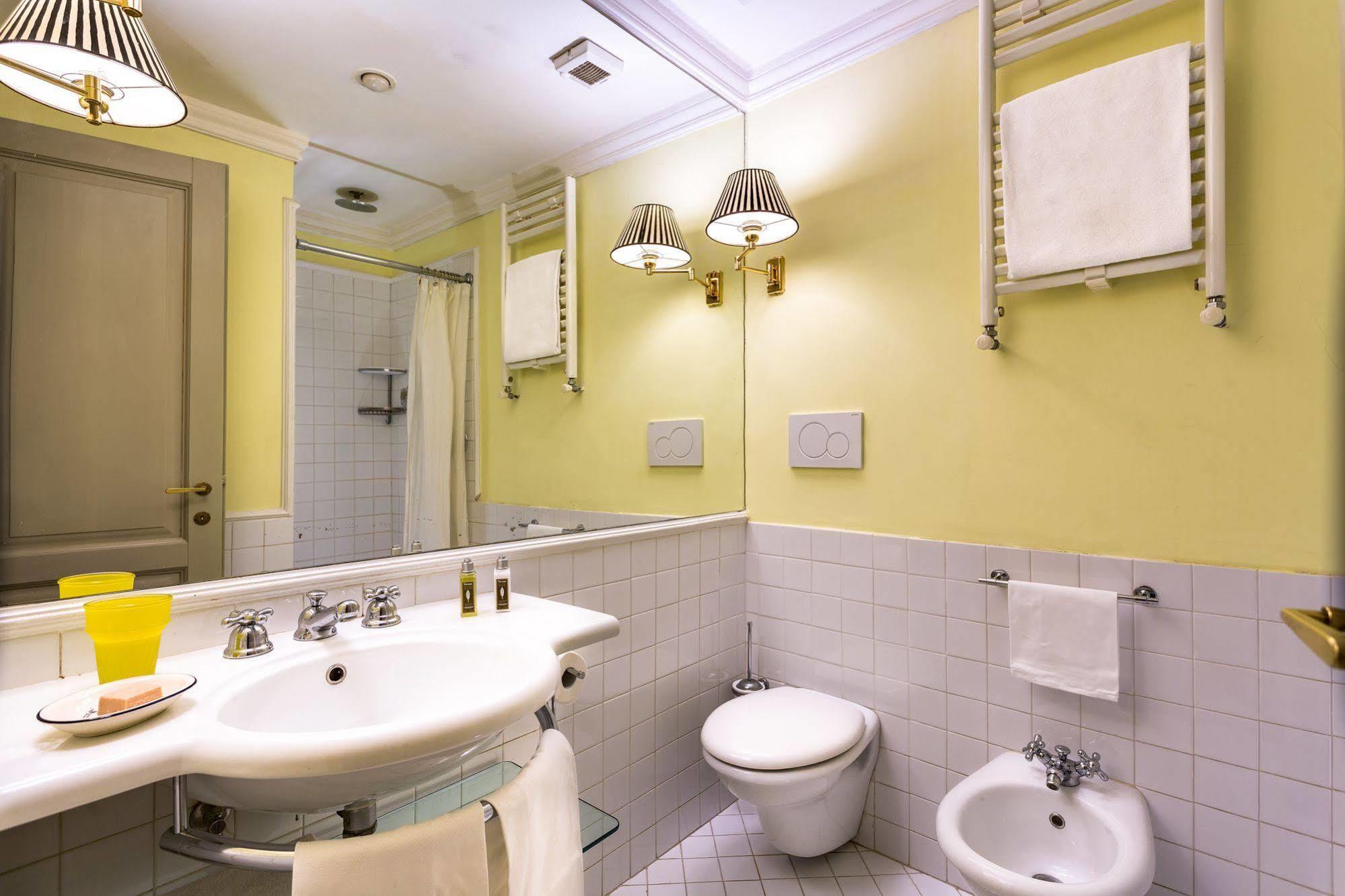 Casa Heberart Guest House Capo le Case Roma Exterior foto